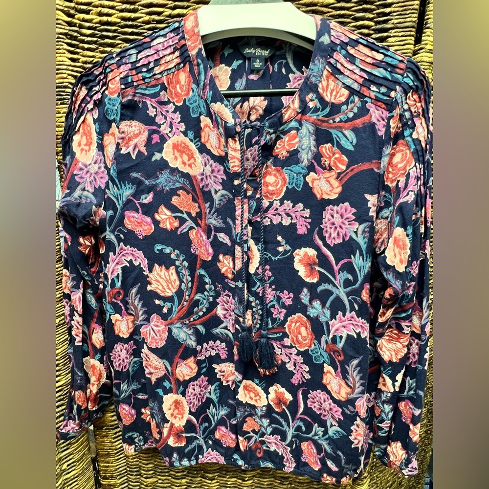 Lucky Brand Multicolor Floral Blouse-Small, Min Fabric line back right shoulder